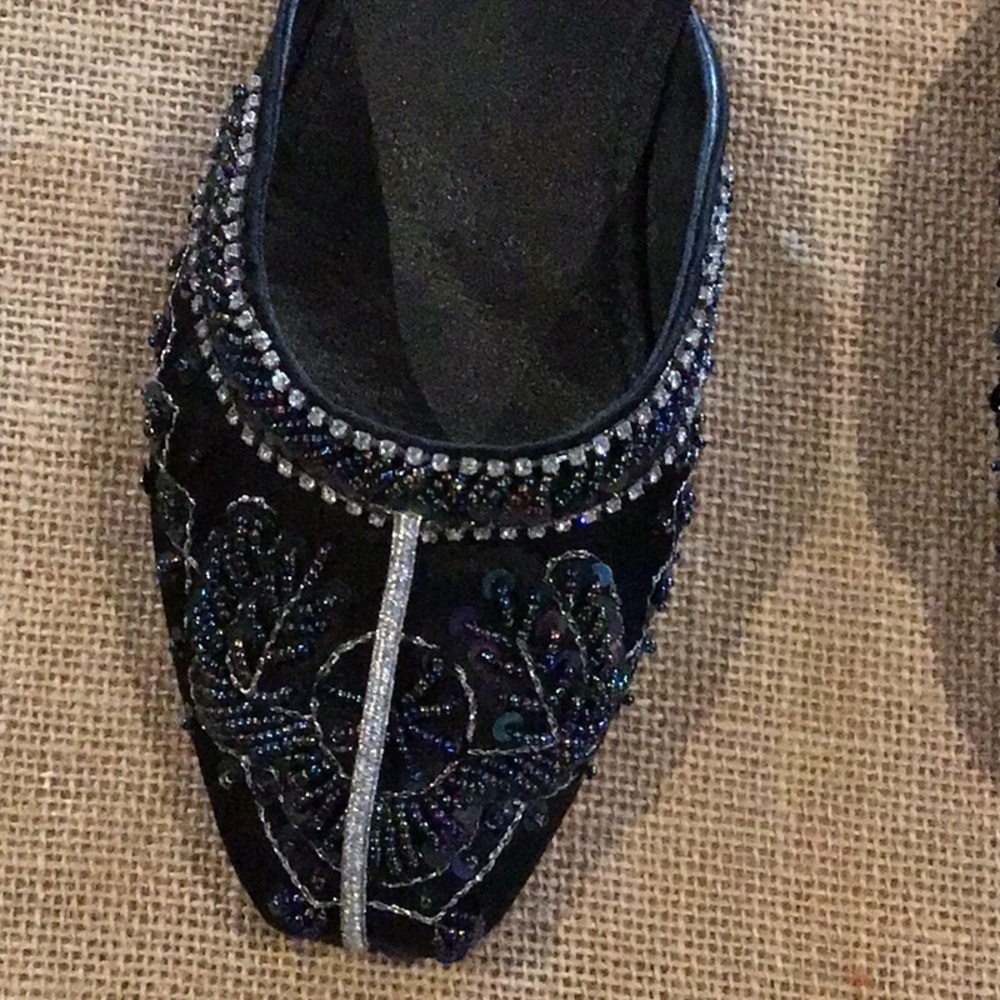 Flats - Picture 7 of 9